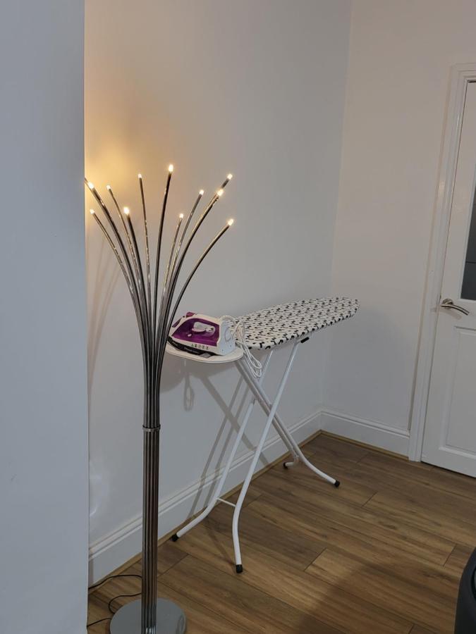 Spacious & Cosy Holiday Home In Manchester Luaran gambar