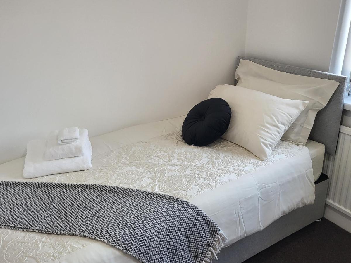 Spacious & Cosy Holiday Home In Manchester Luaran gambar